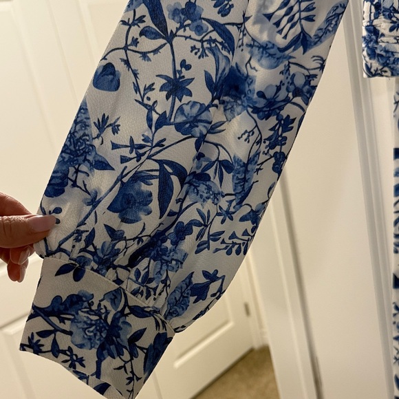 L*Space Blue Floral Women's Blouse - Picture 2 of 5